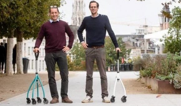 Wheeleo – Première canne d’aide à la marche sur 4 roulettes !